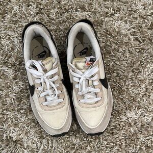 Nike Beige and Black Sneakers